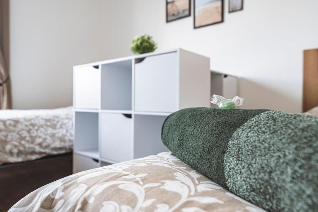 Apartamento La "Taniere" Pour 6 Personnes Isles-sur-Suippe Exterior foto